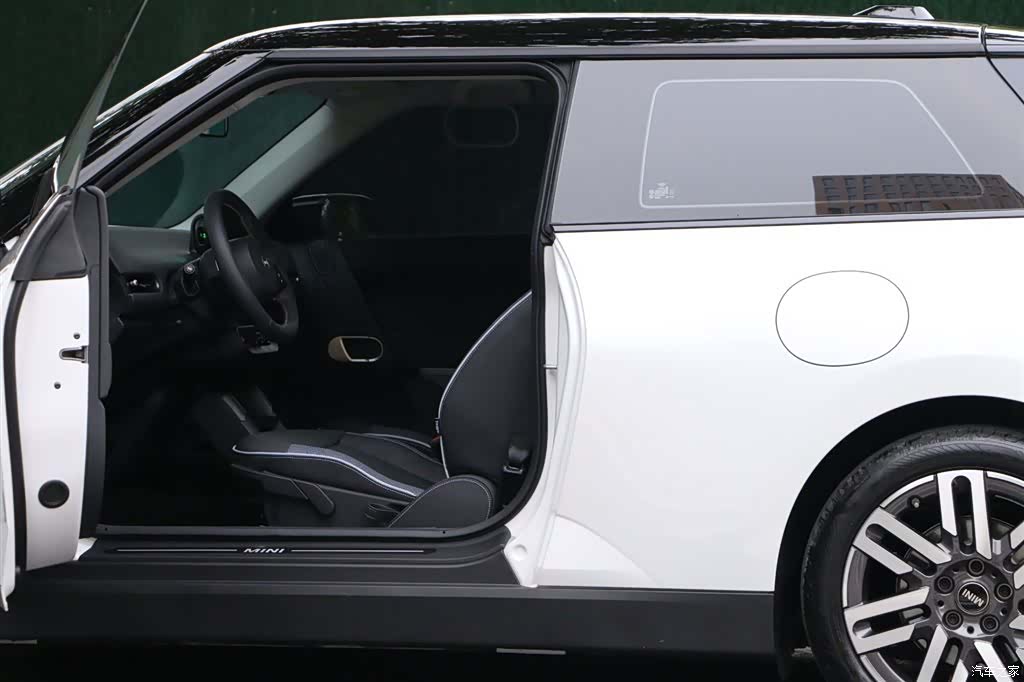 Mini Cooper, 2025 15