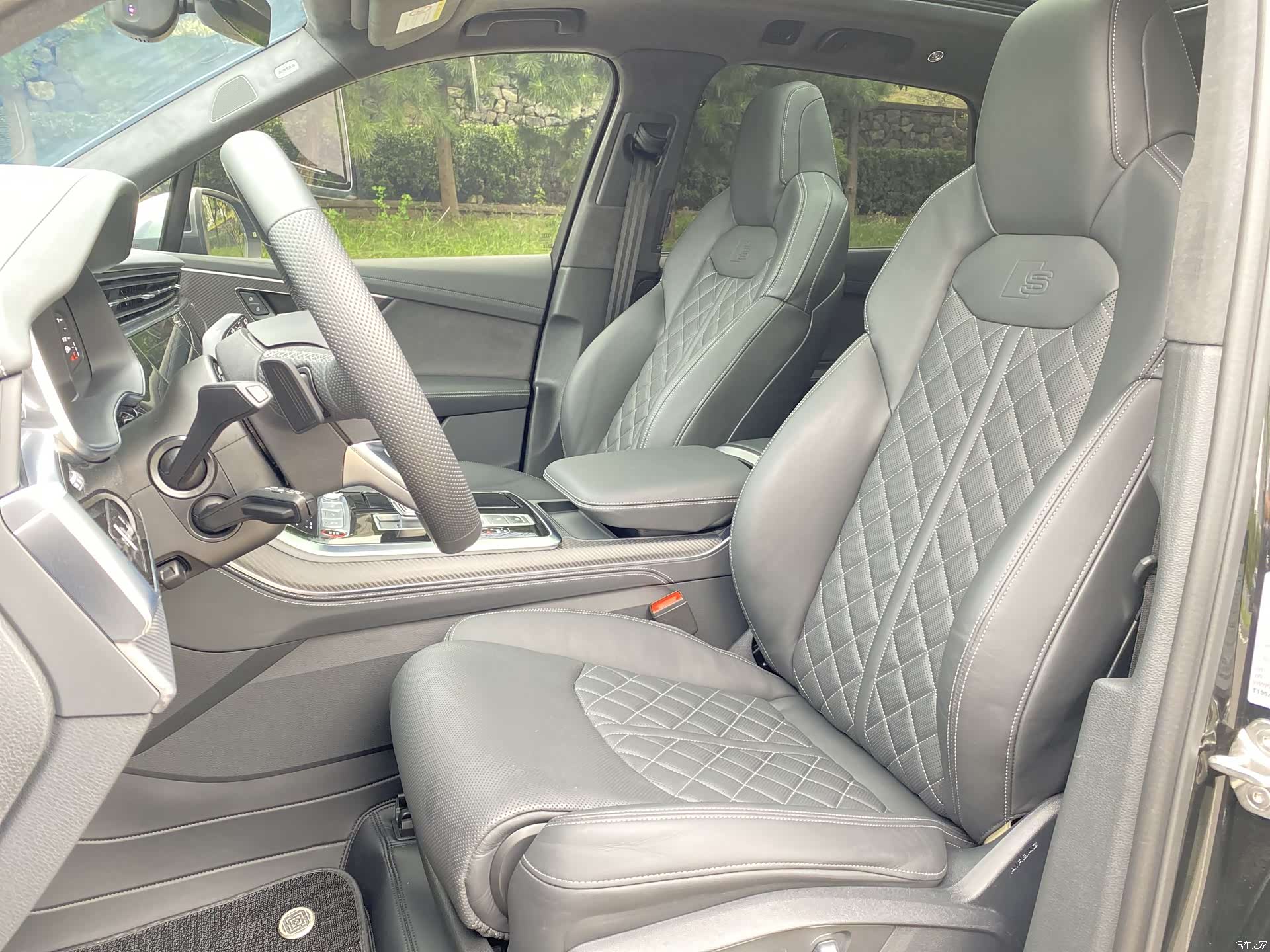 Audi Q7, 2025 15