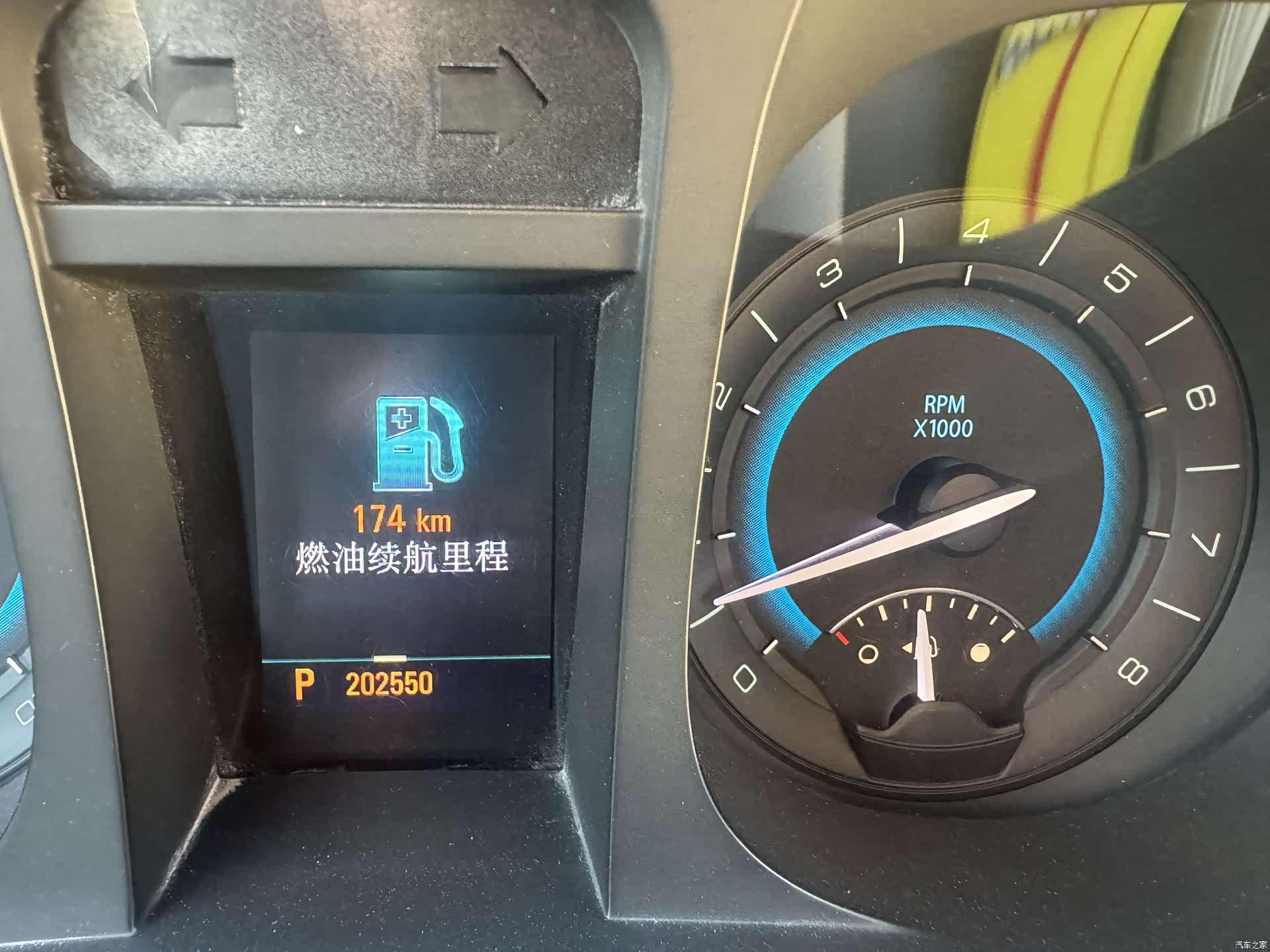 Buick GL8, 2011 30