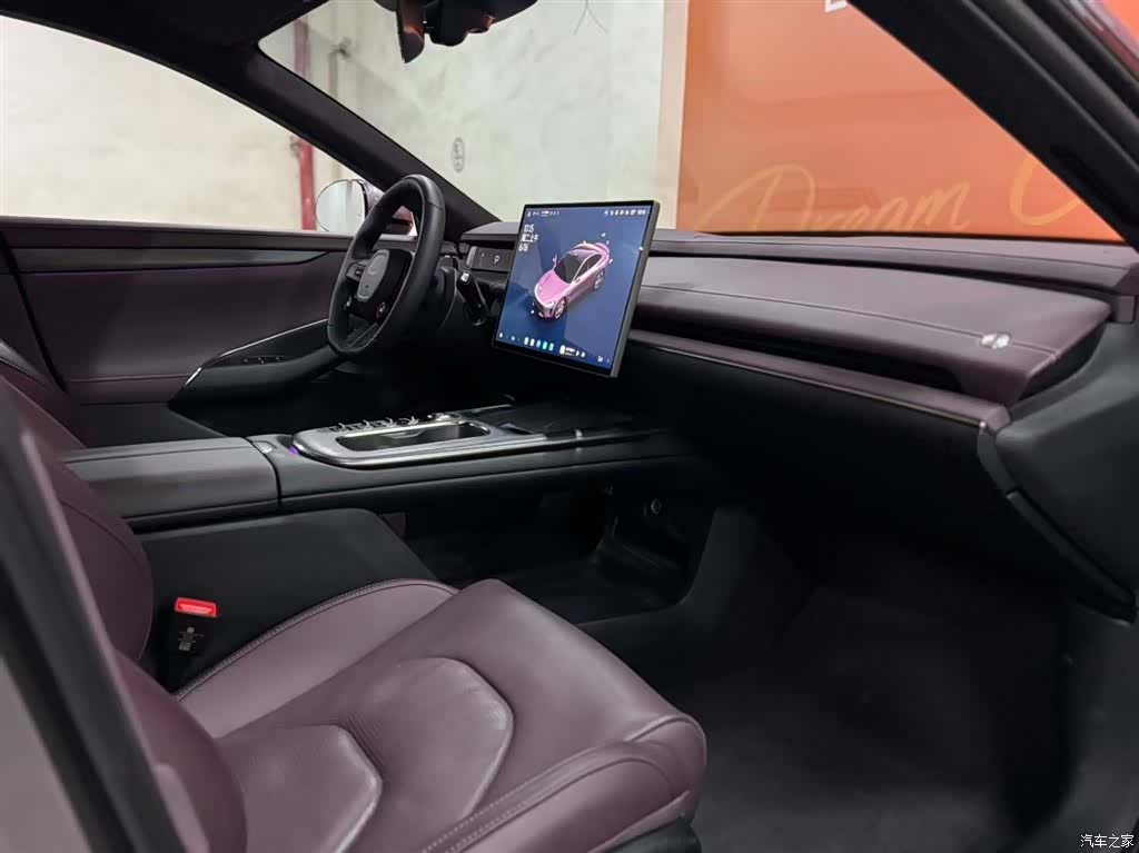 Xiaomi SU7, 2025 13