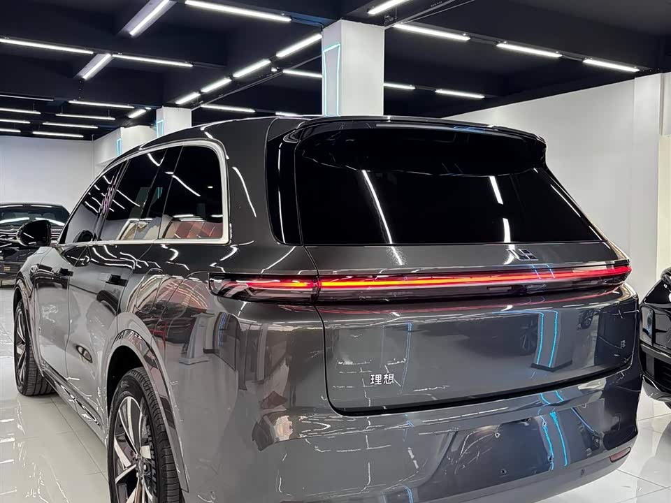 Li Auto Ideal L8