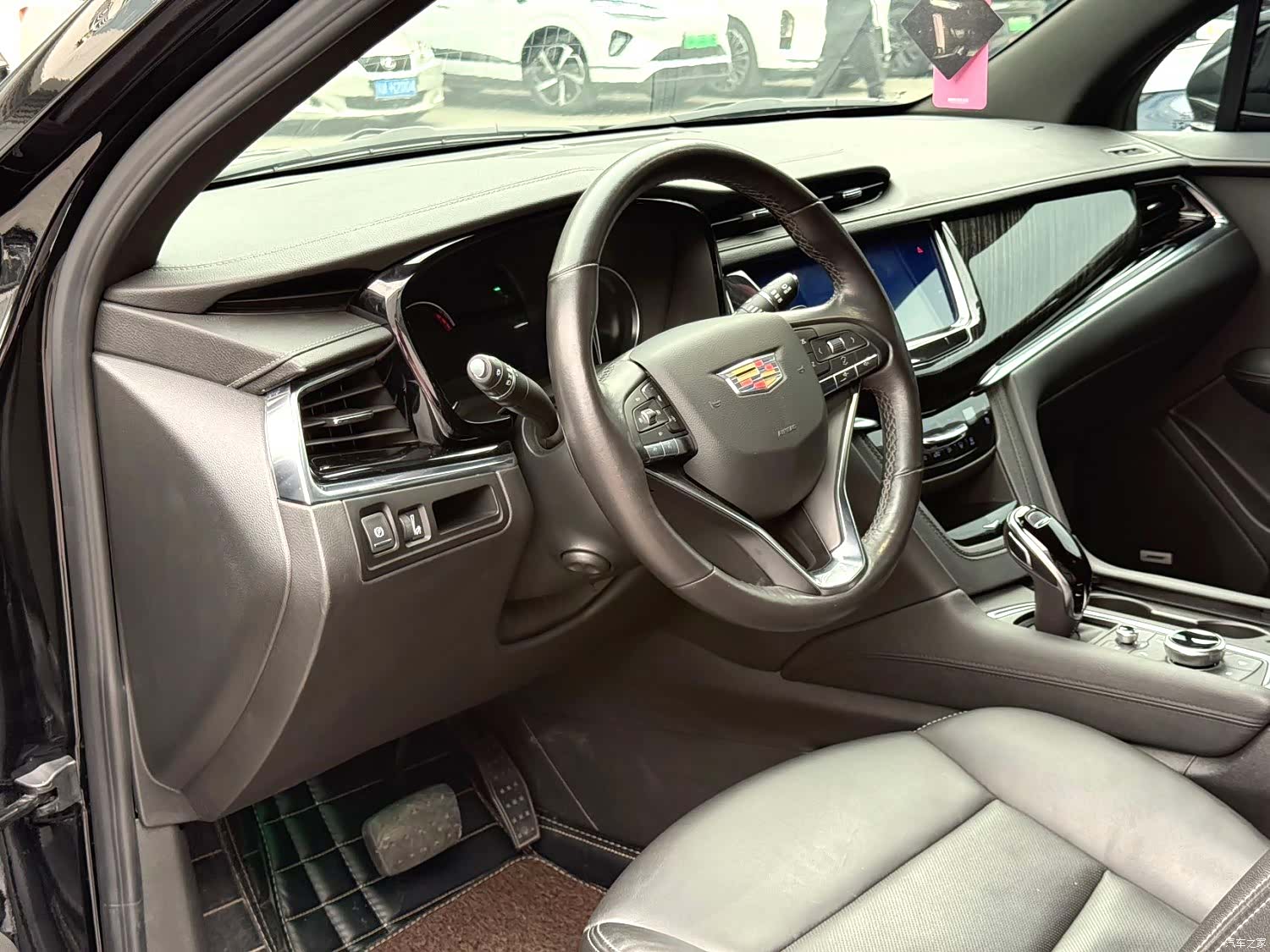 Cadillac XT6, 2021 все фото