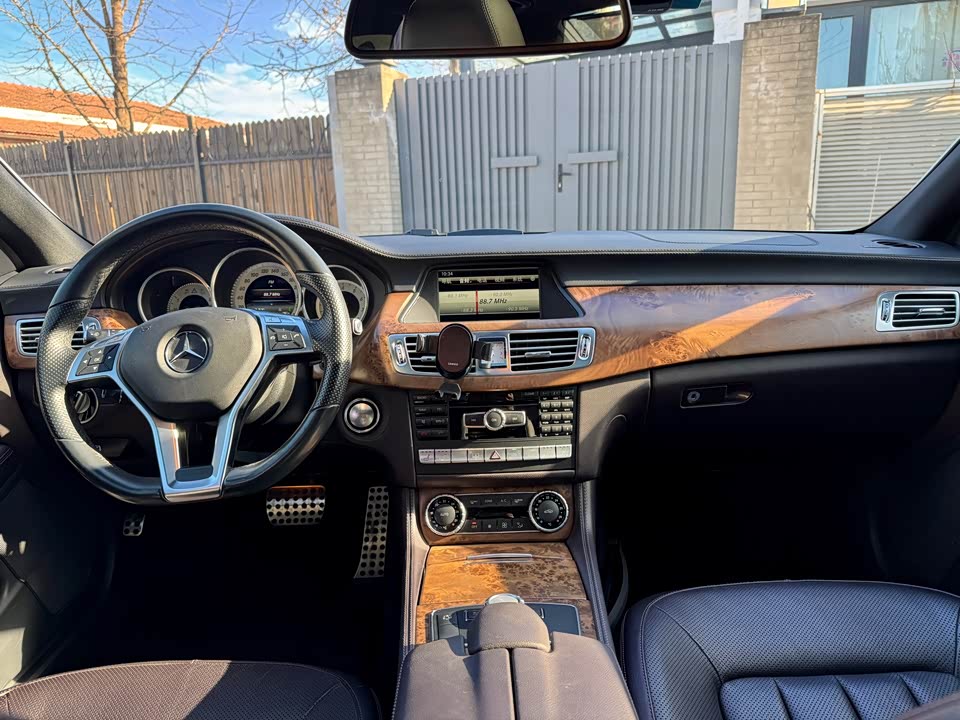 Mercedes-Benz CLS