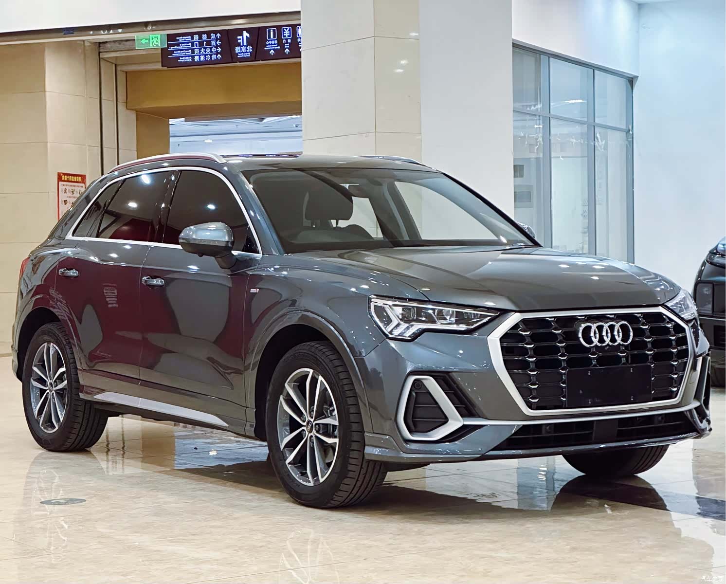 Audi Q3, 2023 19