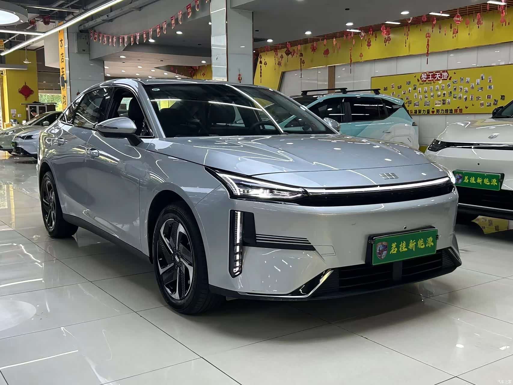 Geely Galaxy L6, 2025 3
