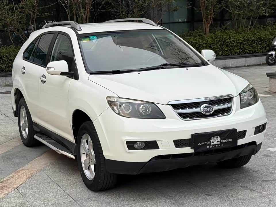 BYD S6