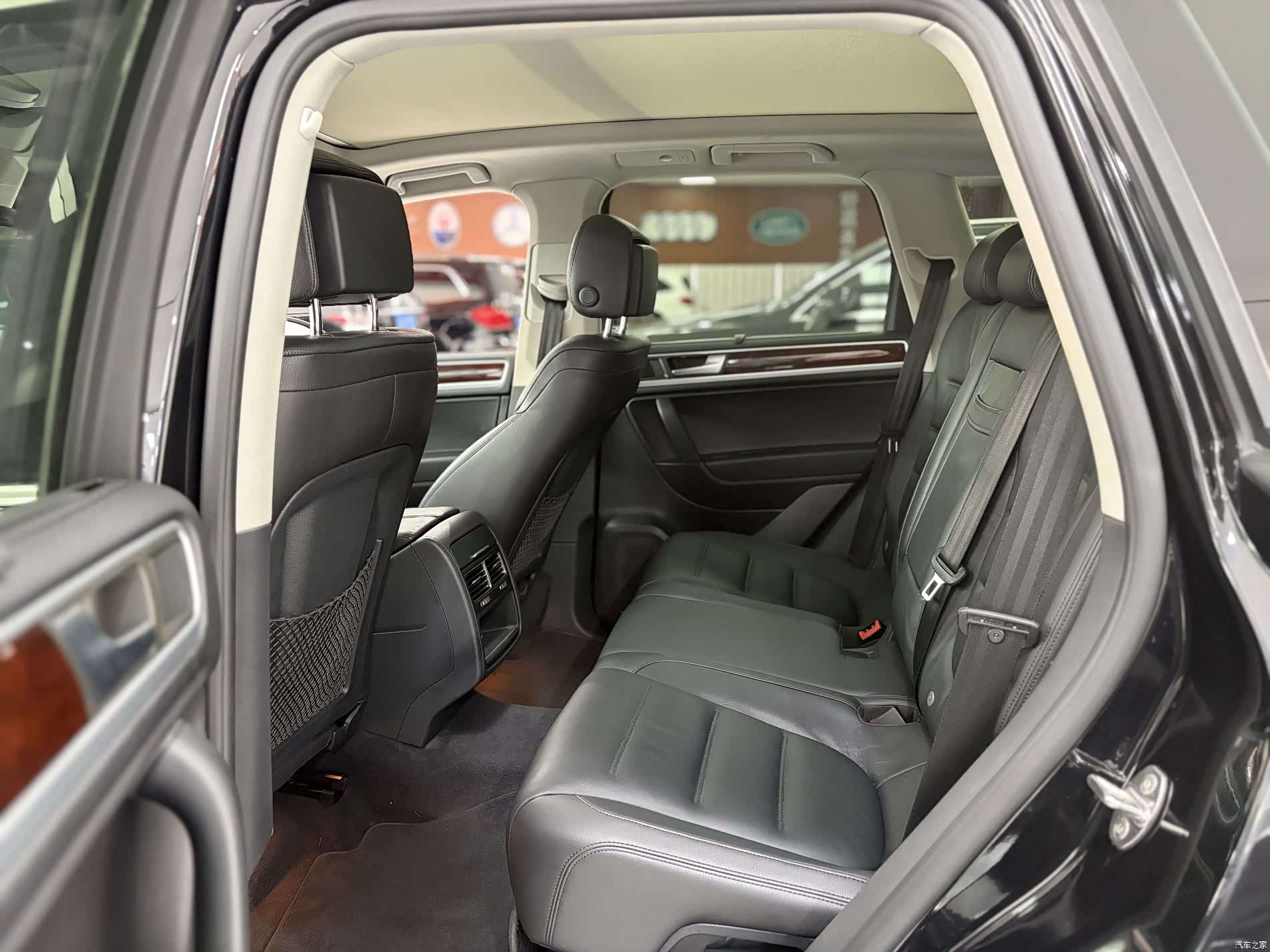 Volkswagen Touareg, 2015 11
