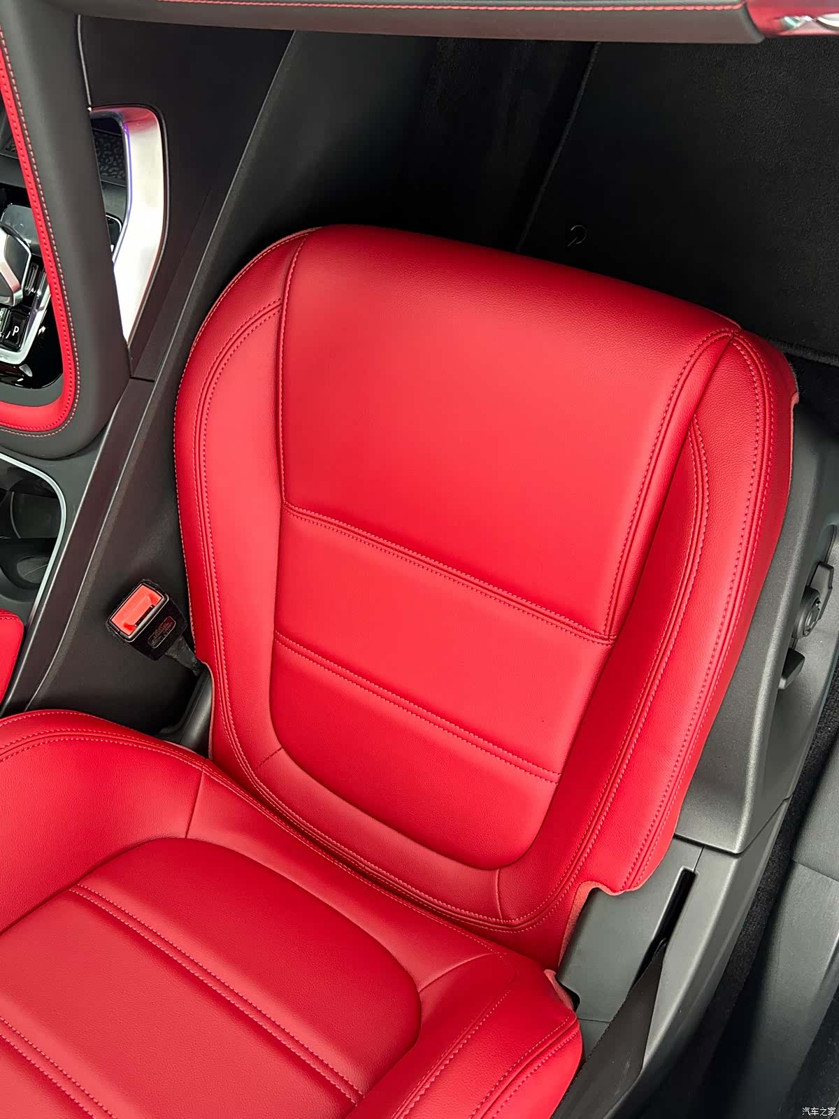 Land Rover E-PACE, 2025 9