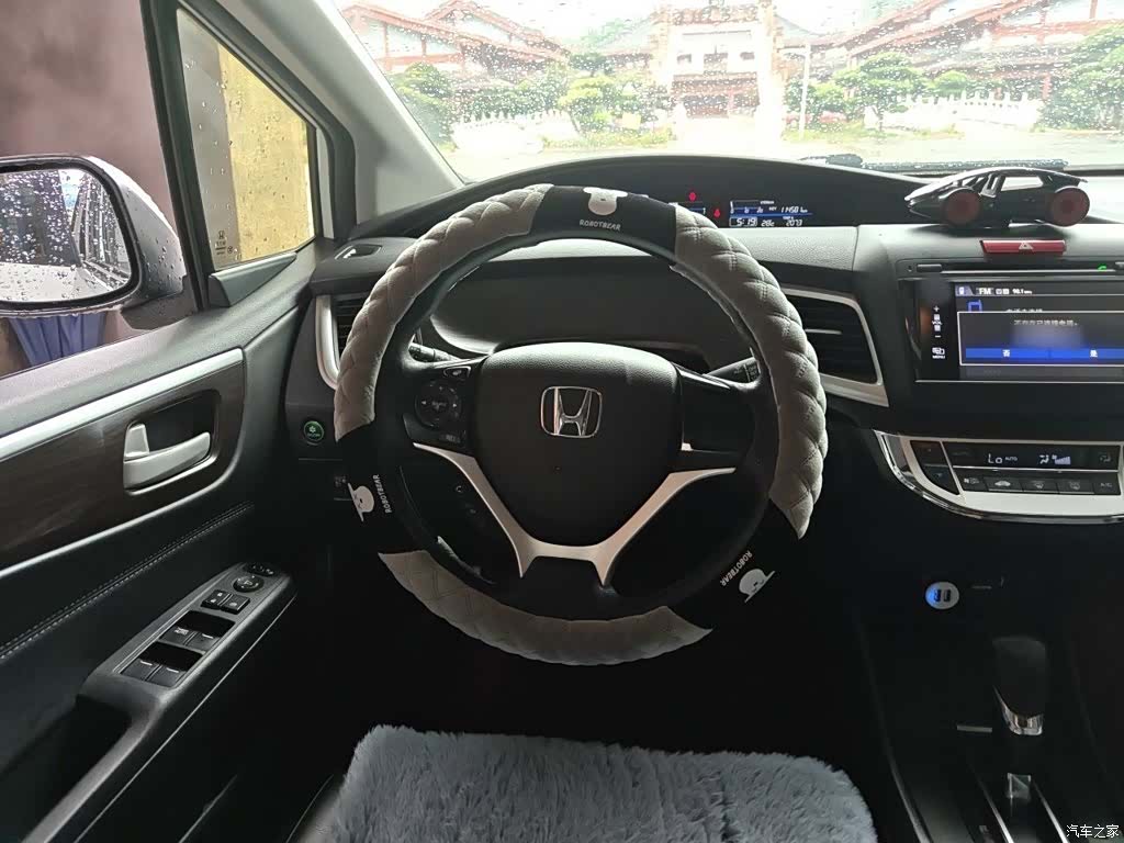 Honda Jade, 2015 3