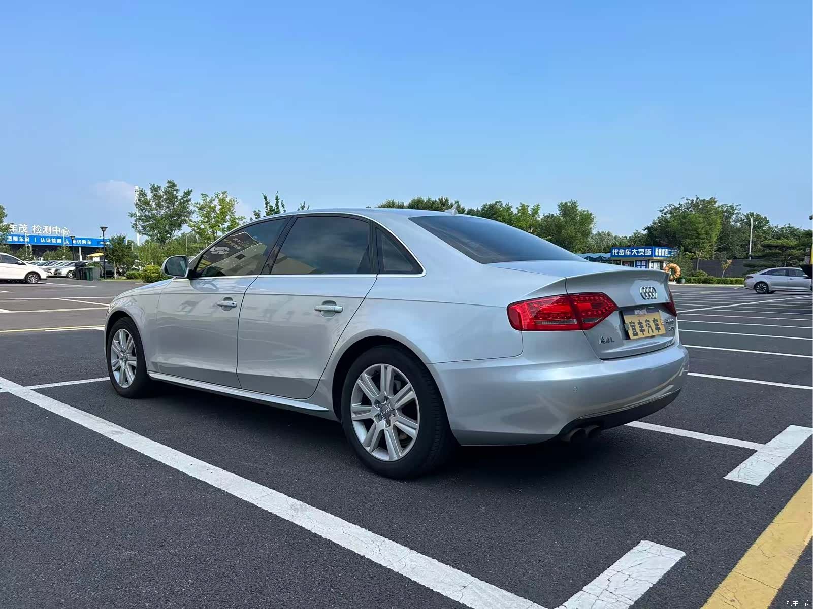 Audi A4L, 2011 17