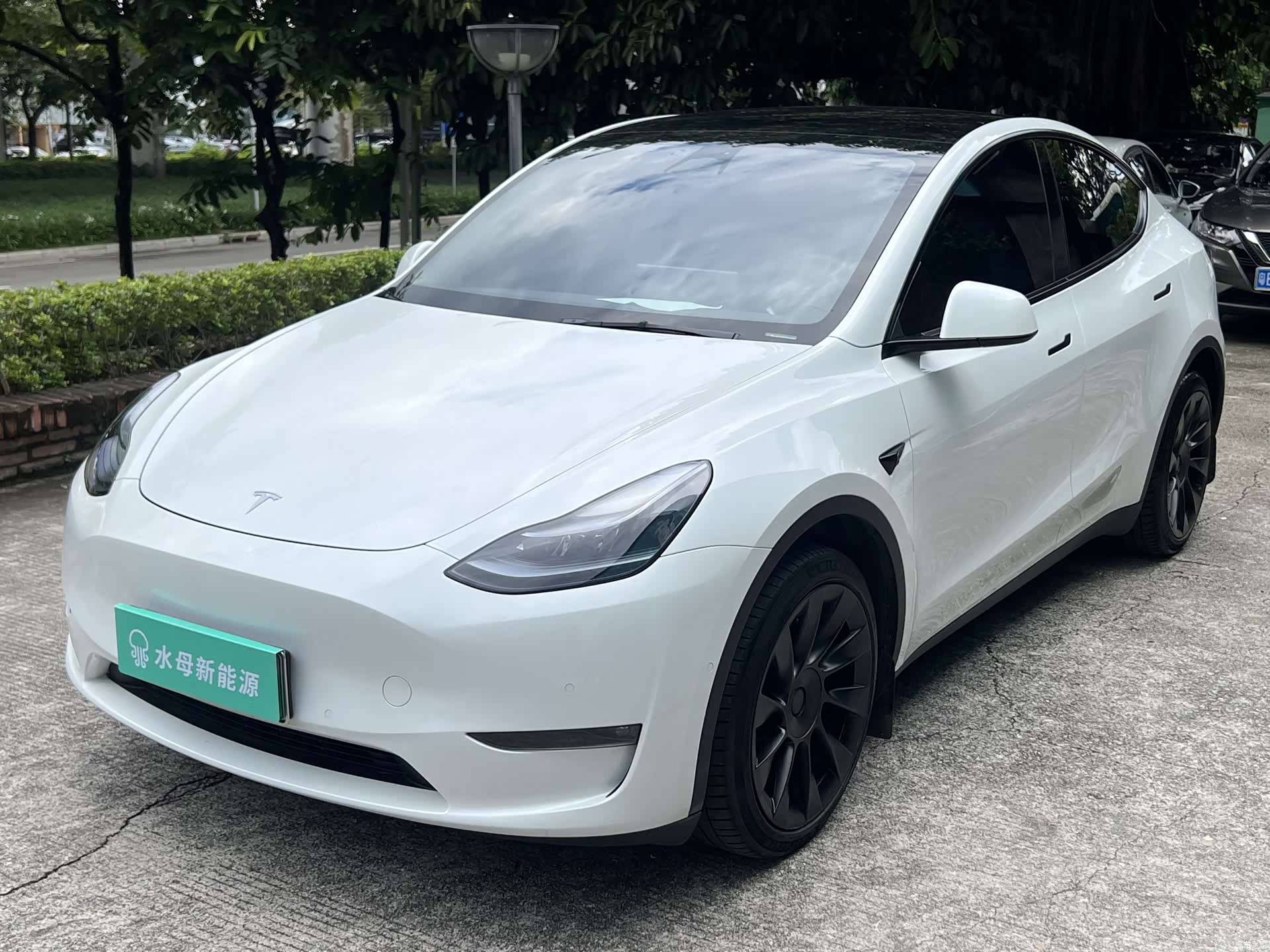 Tesla Model Y, 2023 1