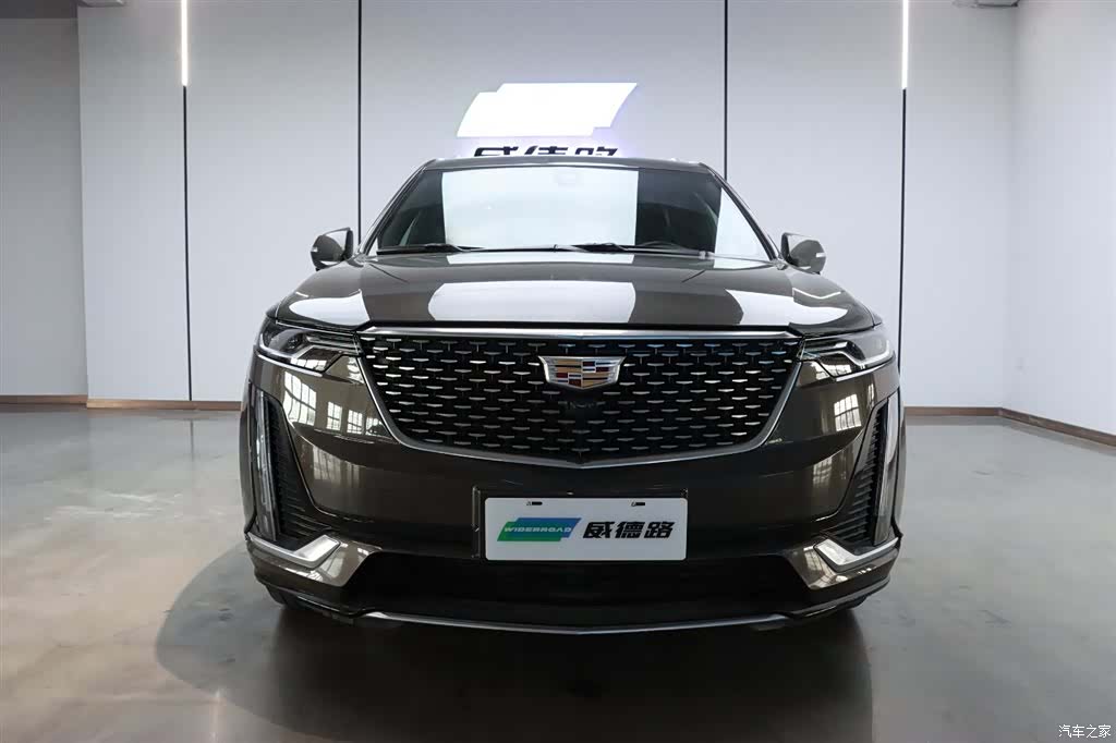 Cadillac XT6, 2022 2