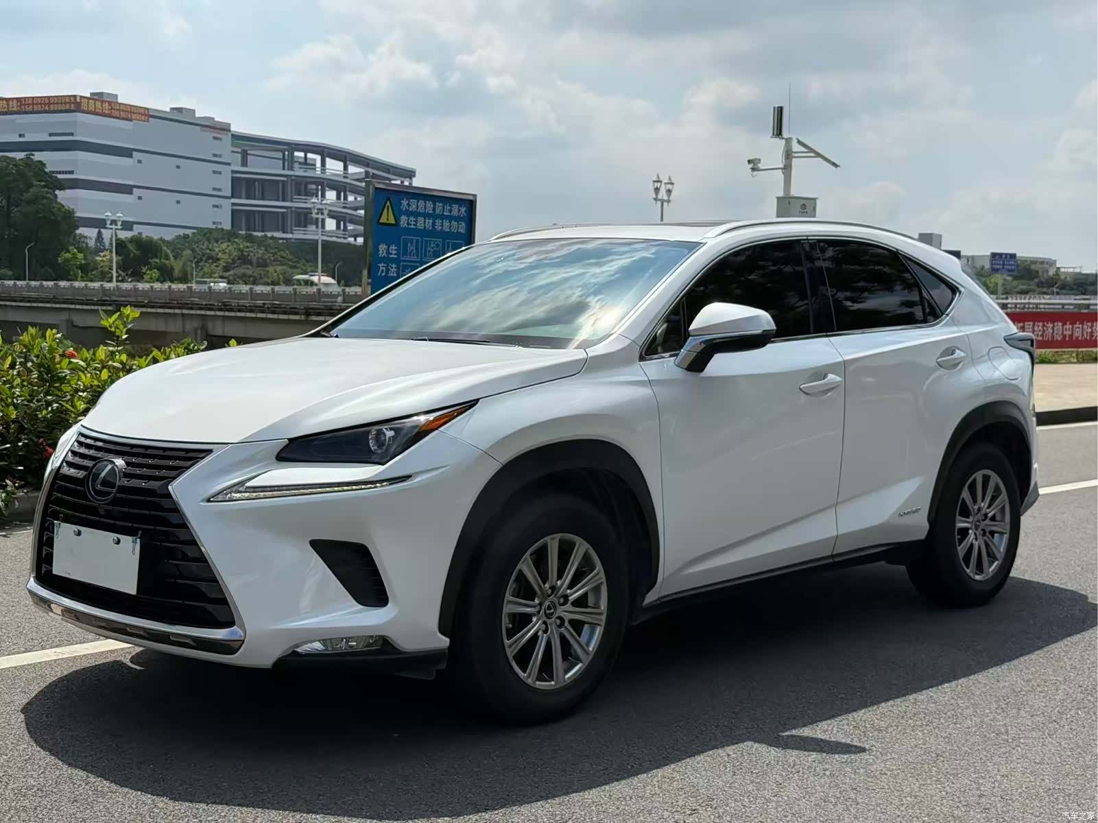 Lexus NX, 2020 1