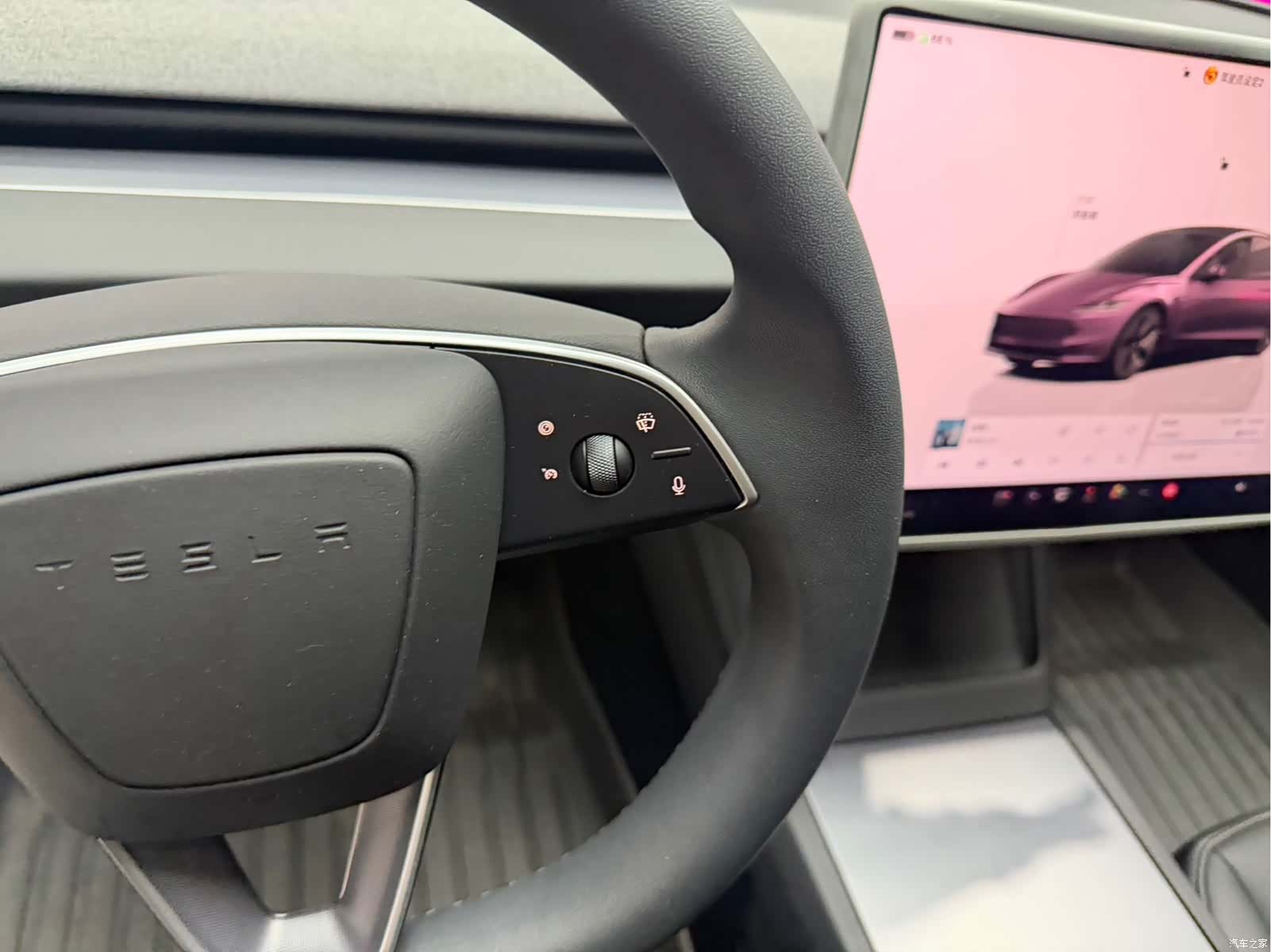 Tesla Model 3, 2025 13