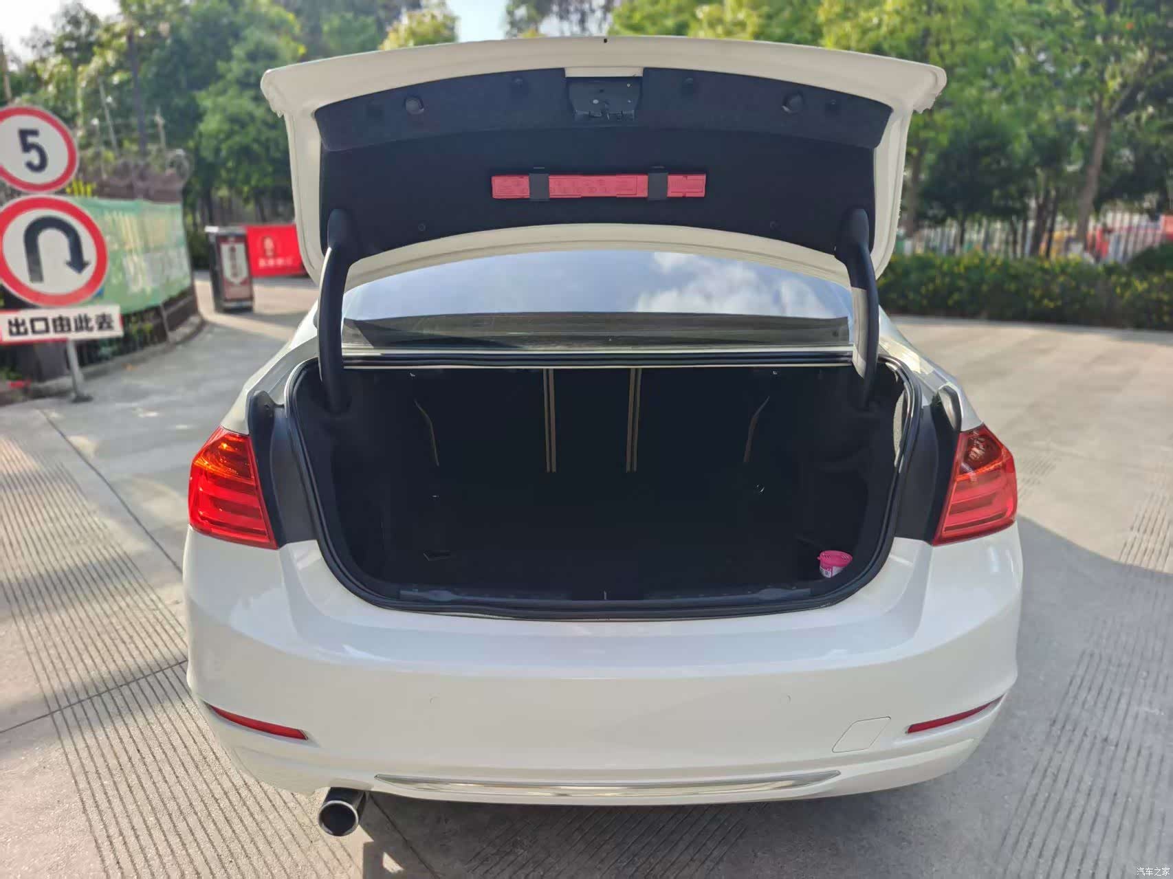BMW 3 Series, 2013 12