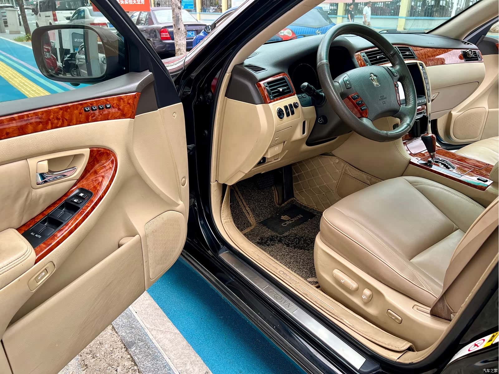 Toyota Crown, 2009 13