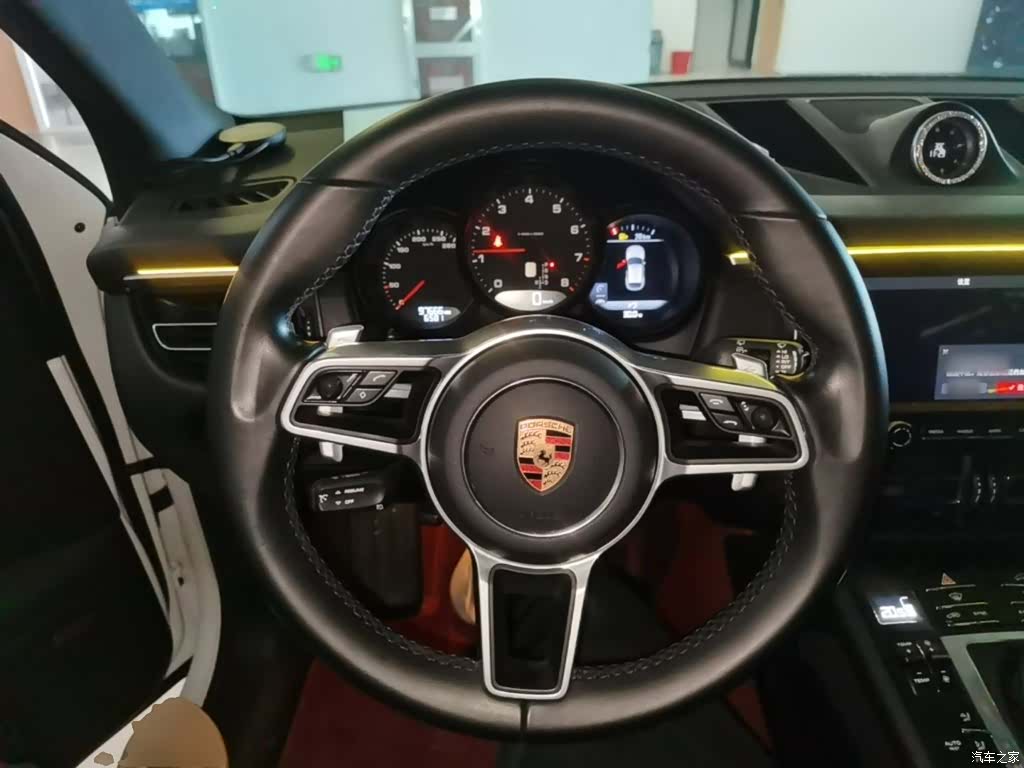 Porsche Macan, 2020 11