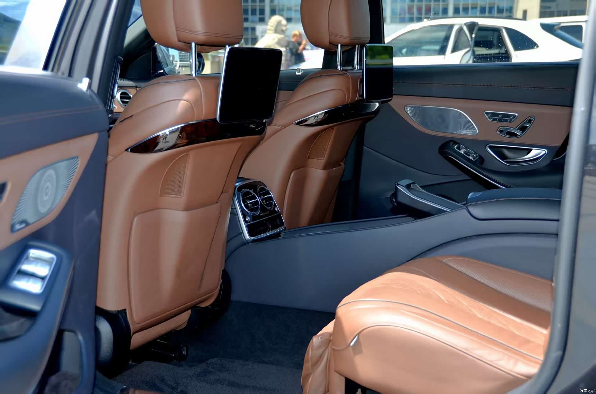 Maybach S-Class, 2018 все фото