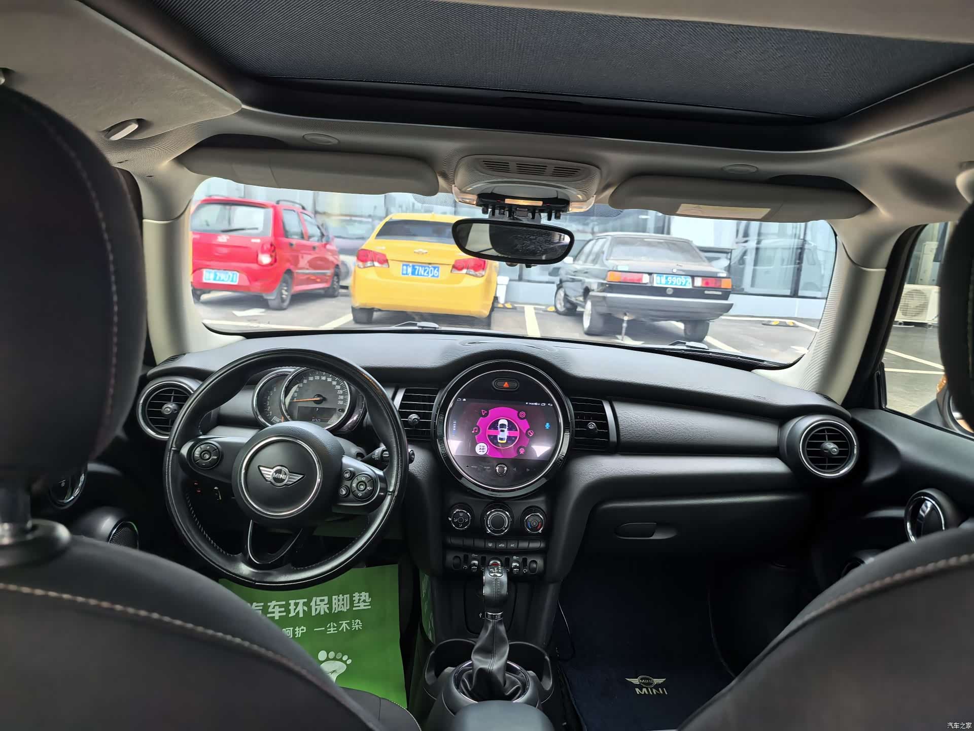 Mini ONE, 2018 6