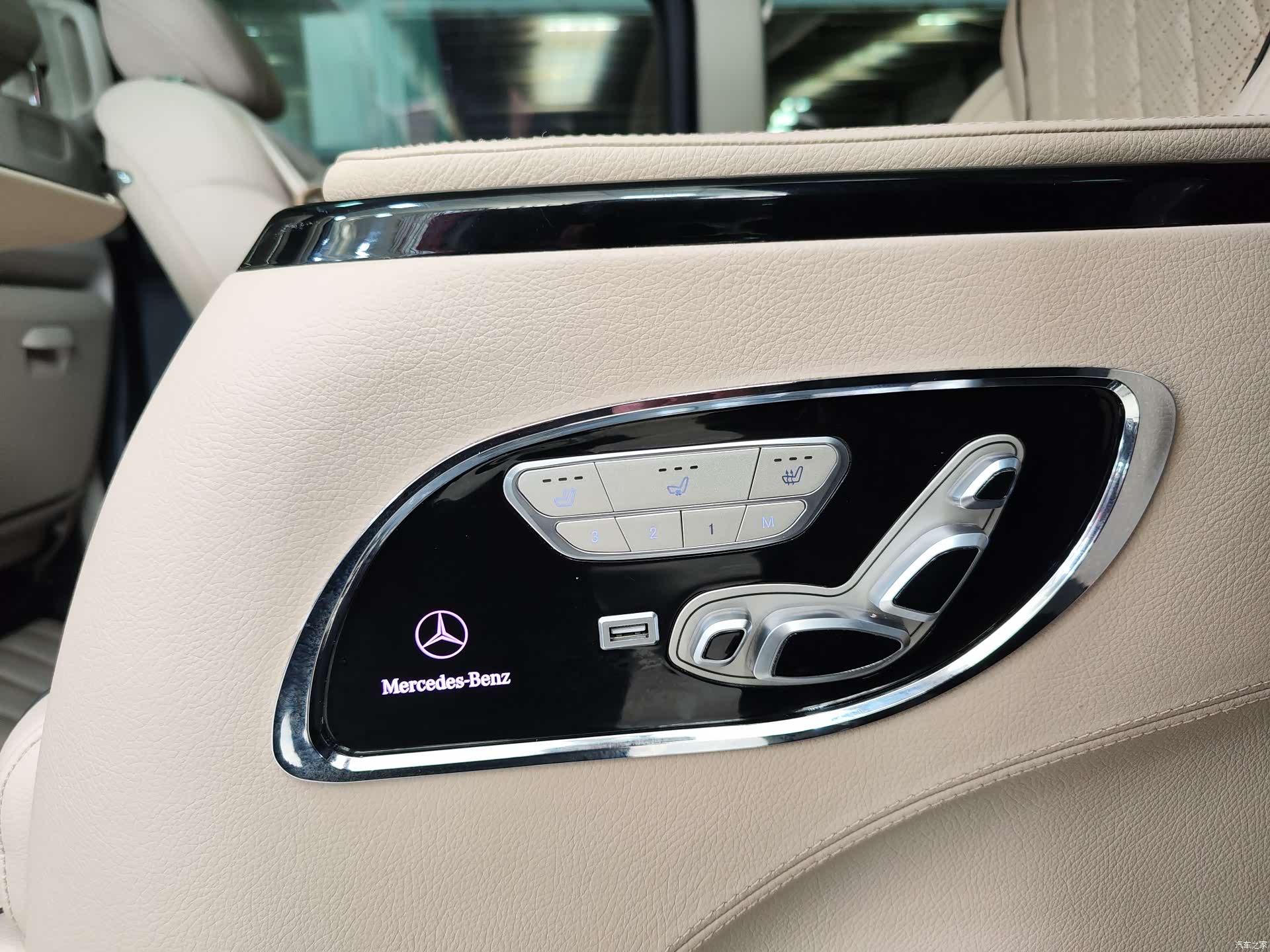 Mercedes-Benz V-Class, 2022 24