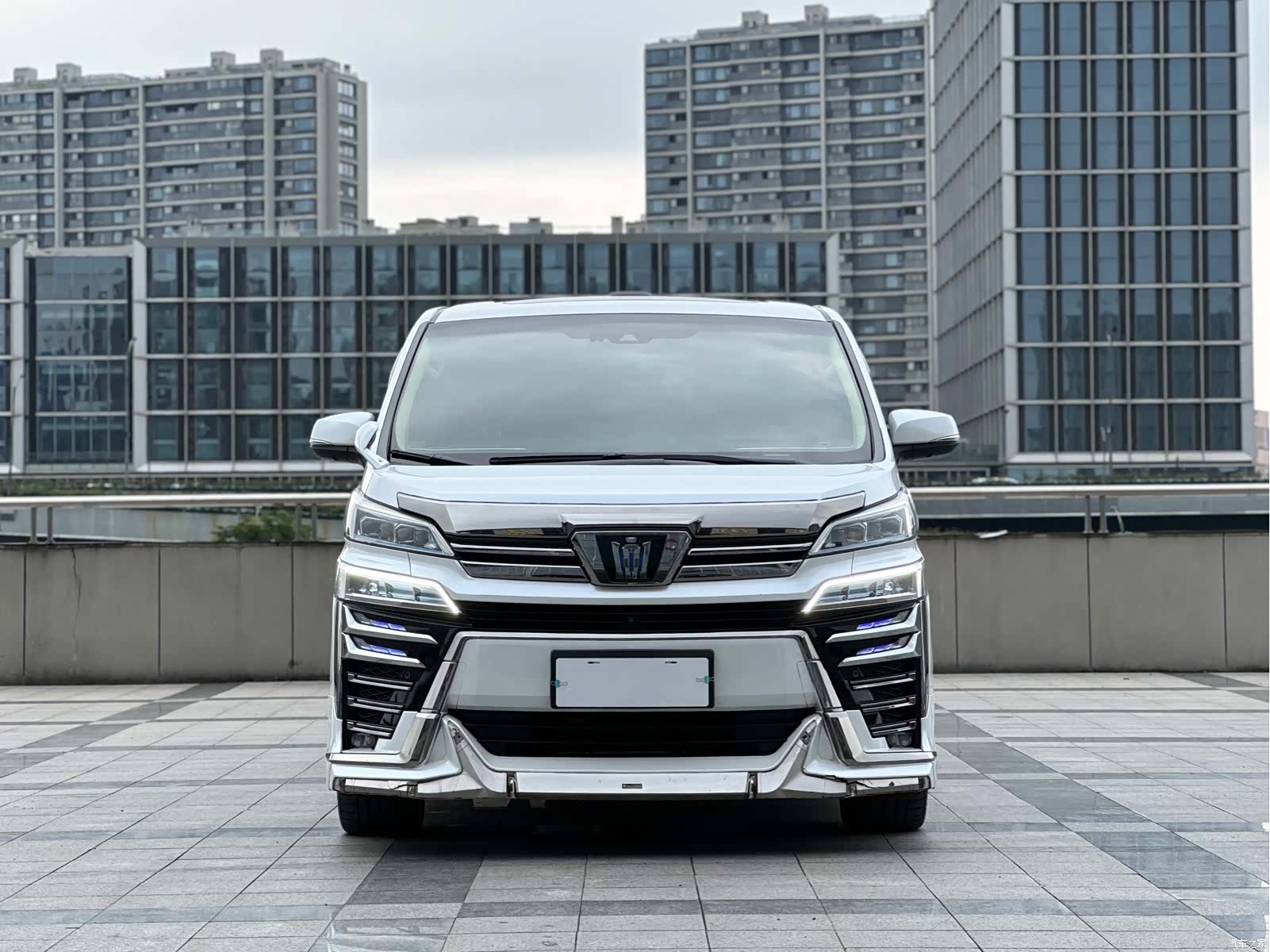 Toyota Vellfire, 2020 2