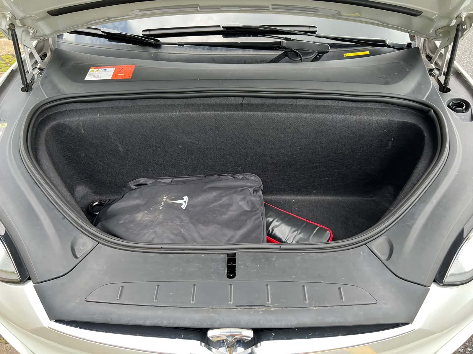 Tesla Model X, 2018 17