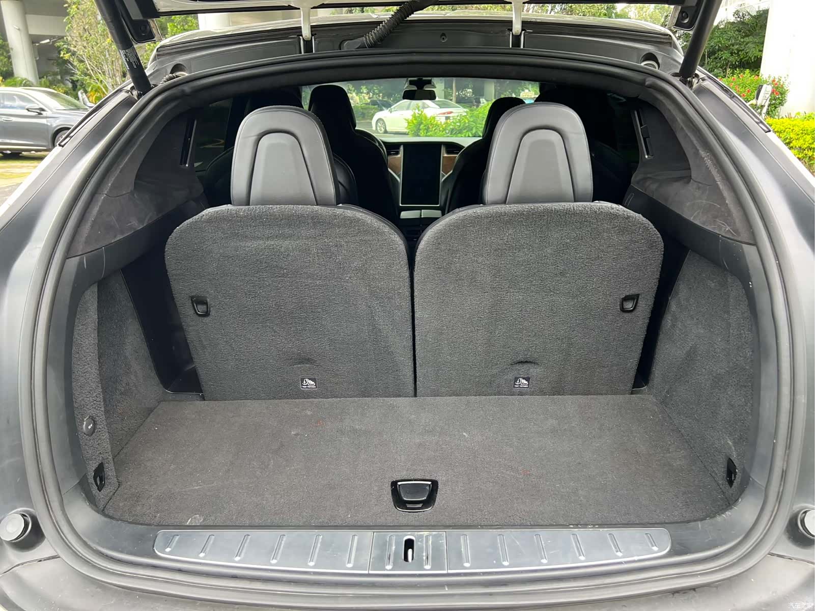 Tesla Model X, 2018 14