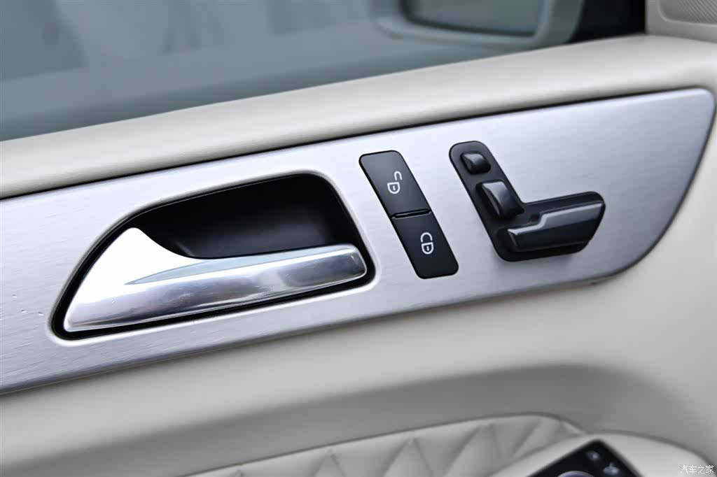 Mercedes-Benz GL-Class, 2015 24
