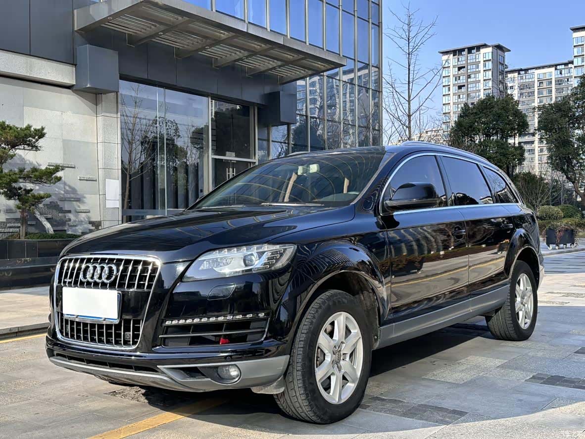 Audi Q7, 2015 1