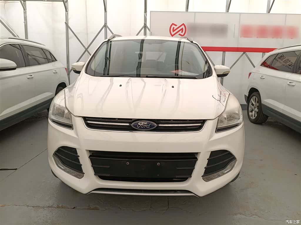 Ford Kuga, 2015 3