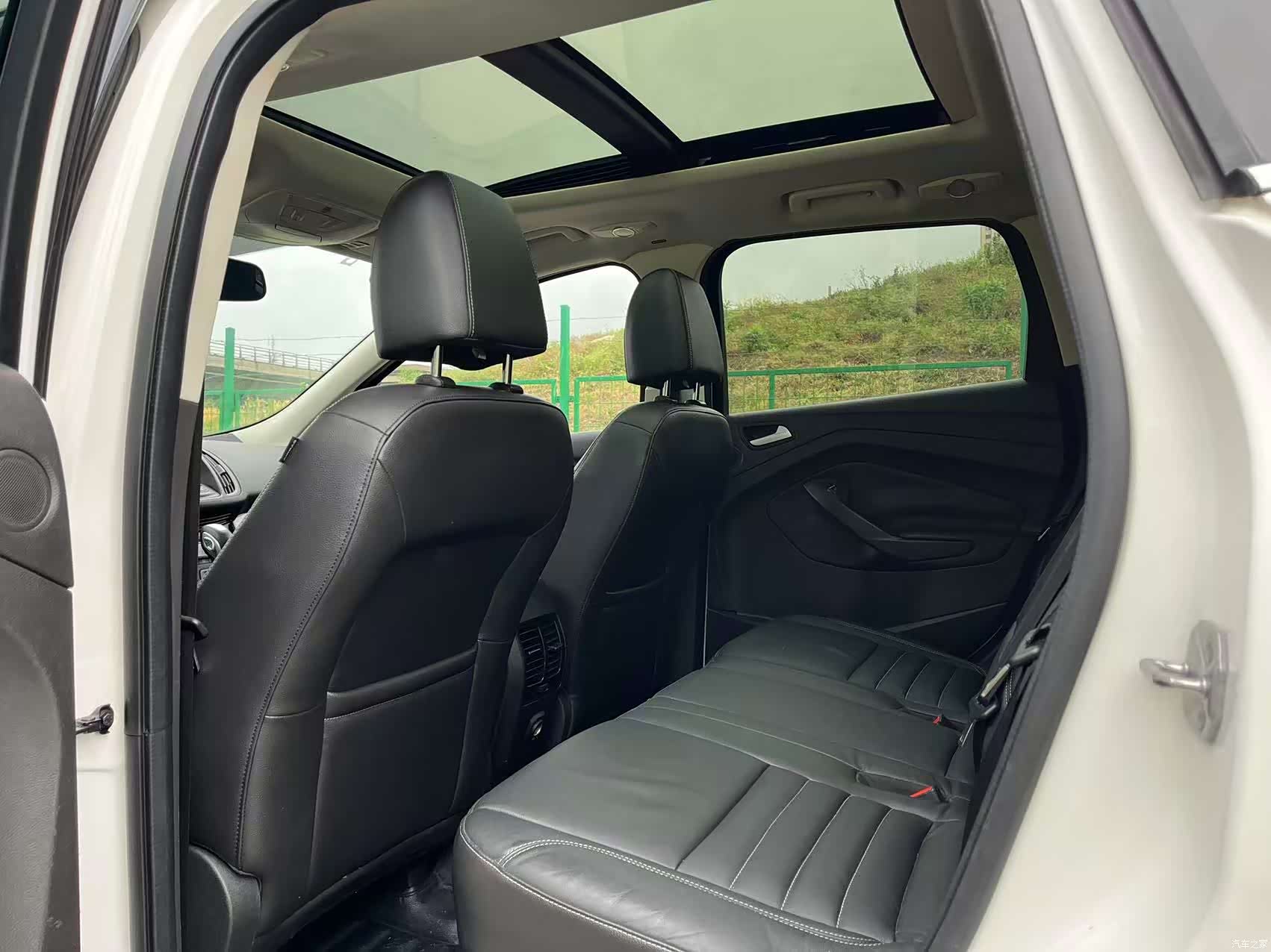 Ford Kuga, 2015 9