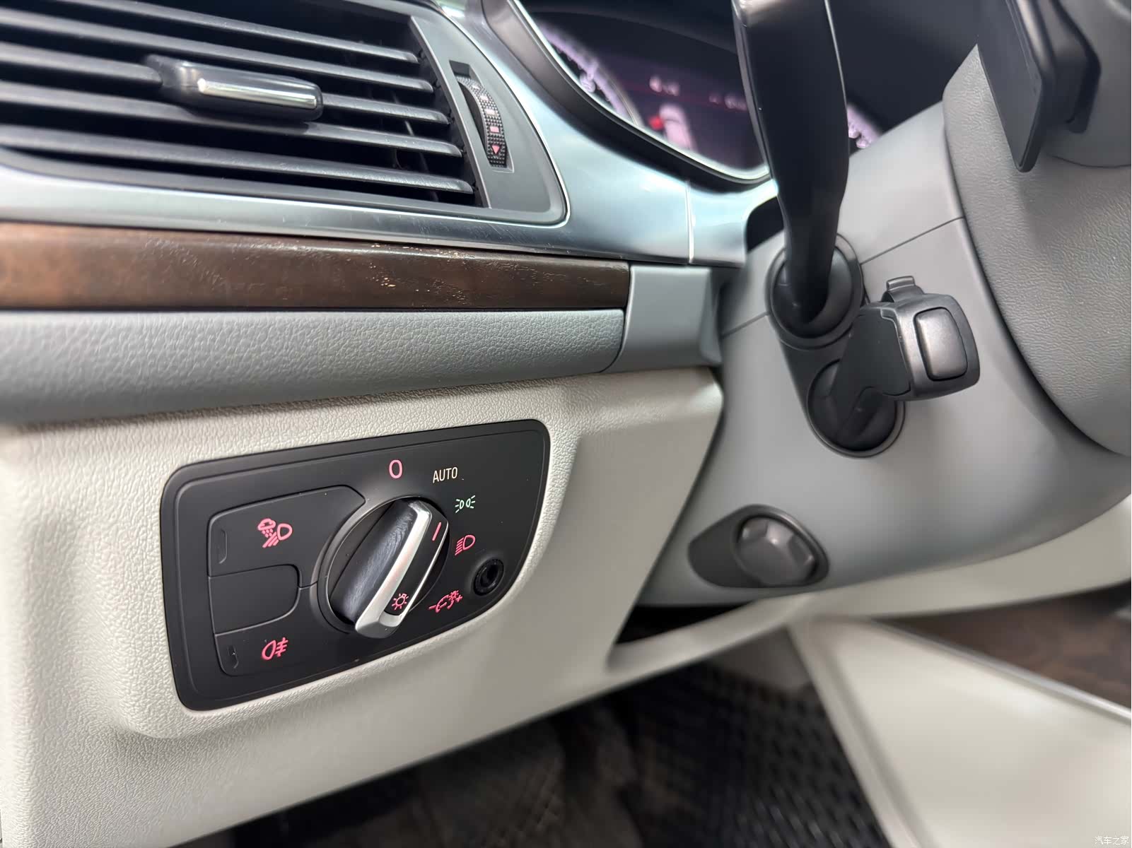 Audi A6L, 2014 9
