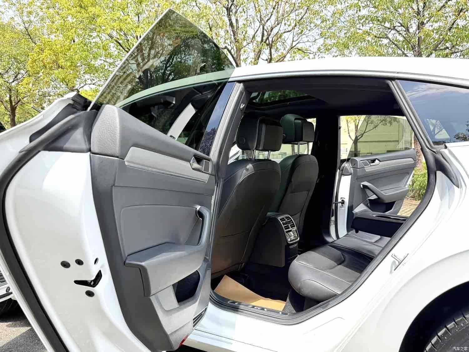 Volkswagen CC, 2020 4