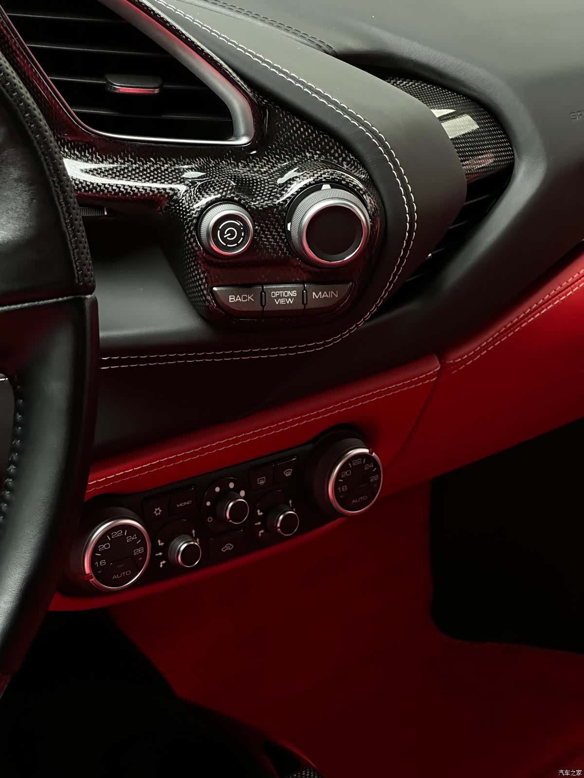Ferrari 488, 2016 9