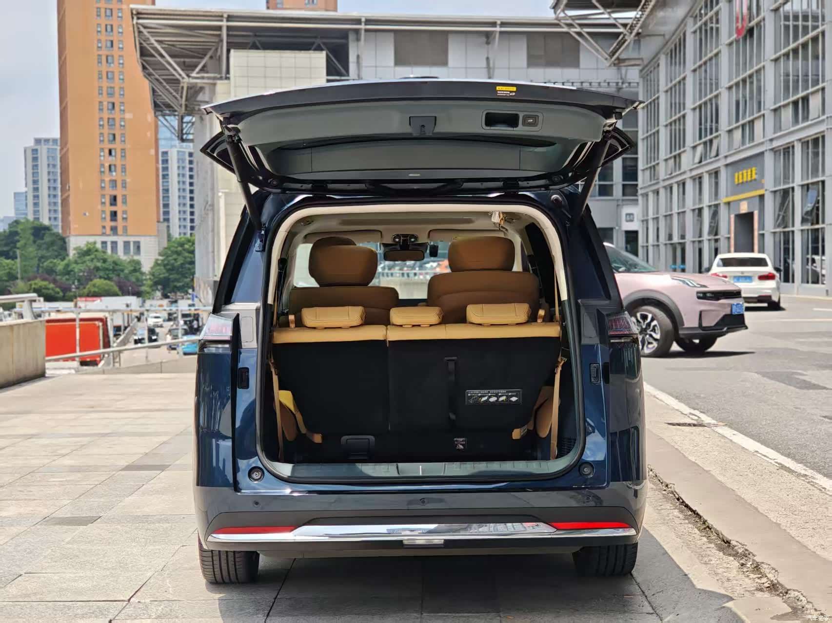 Trumpchi E8, 2024 8