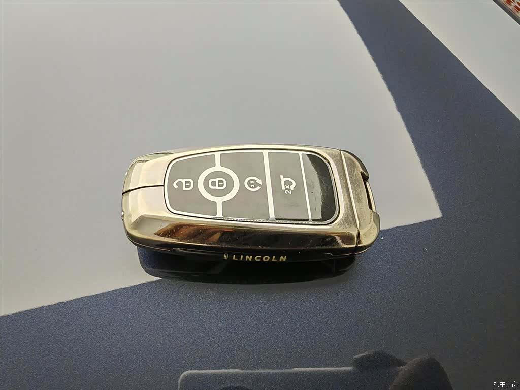 Lincoln Aviator, 2023 19