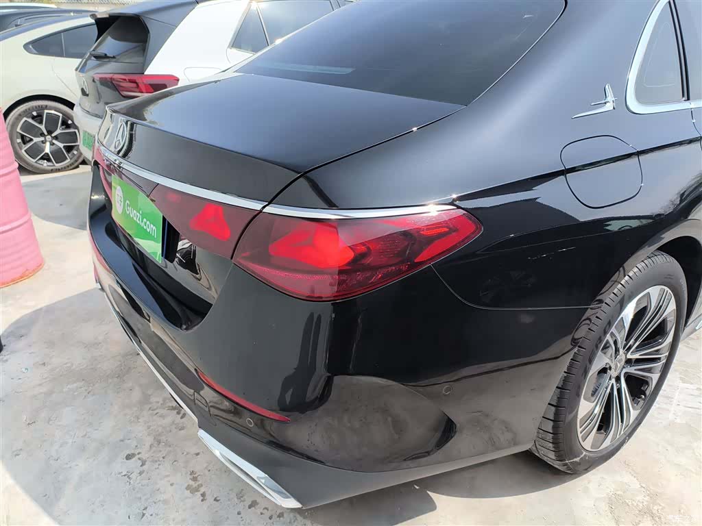 Mercedes-Benz E-Class, 2024 8