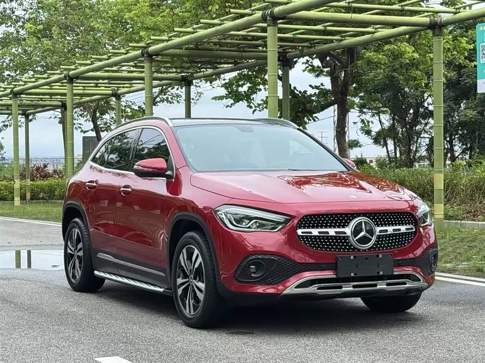 Mercedes-Benz GLA