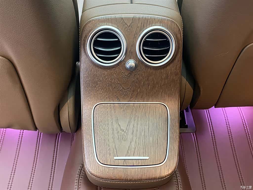 Mercedes-Benz E-Class, 2023 26
