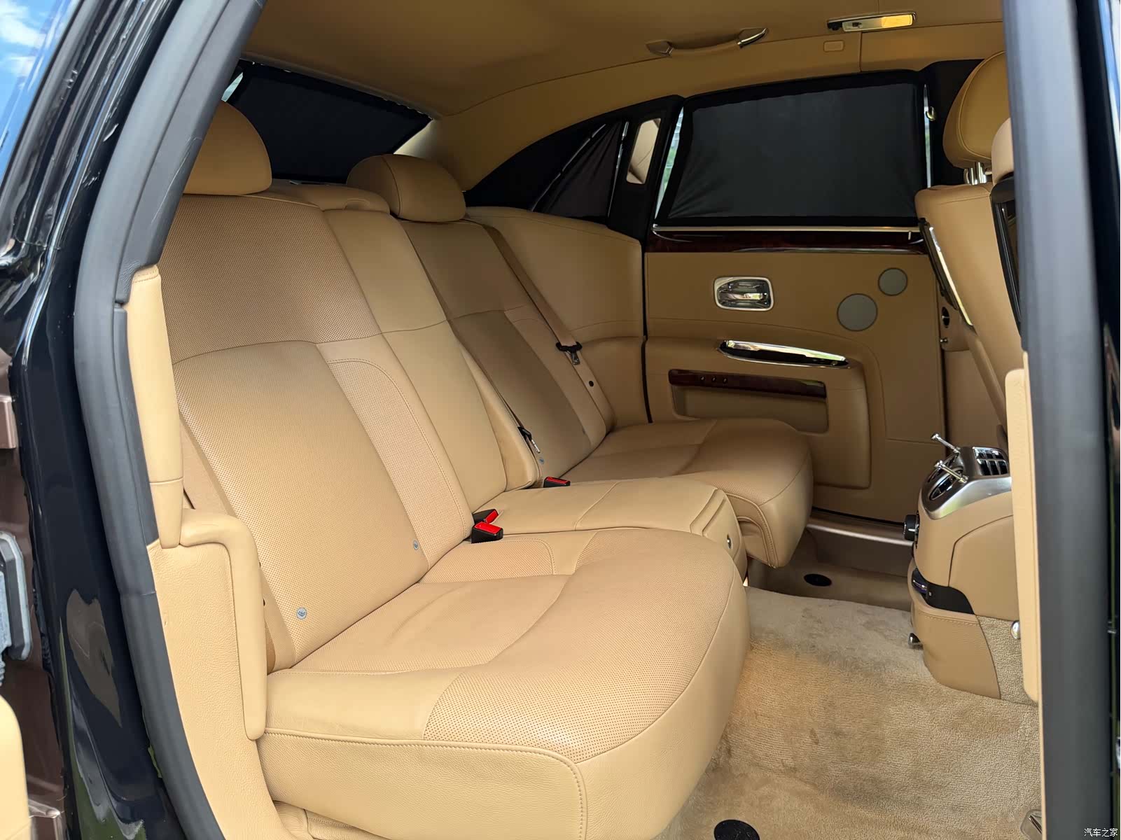 Rolls-Royce Ghost, 2014 9