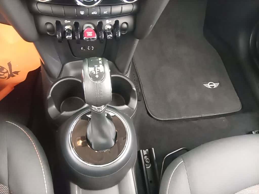 Mini ONE+, 2015 14