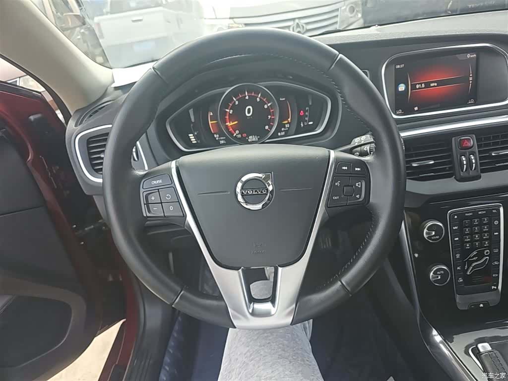 Volvo V40, 2018 11
