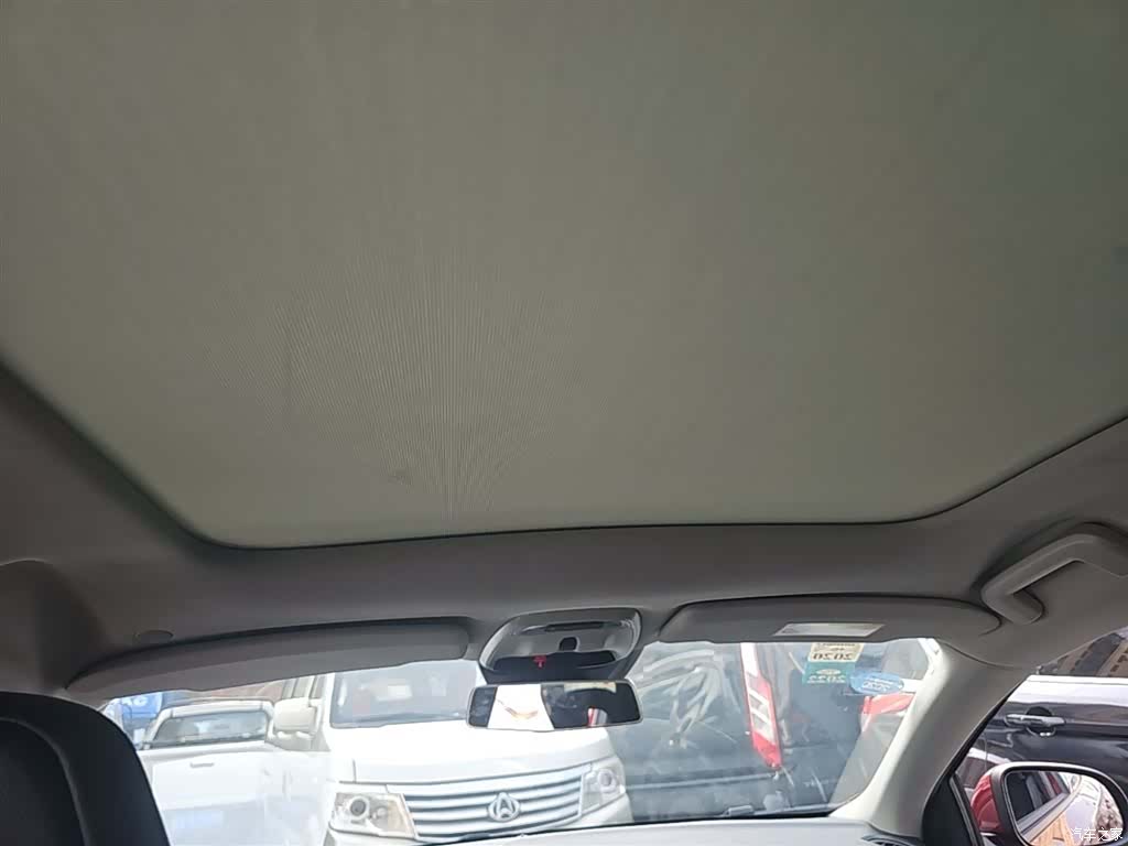 Volvo V40, 2018 18