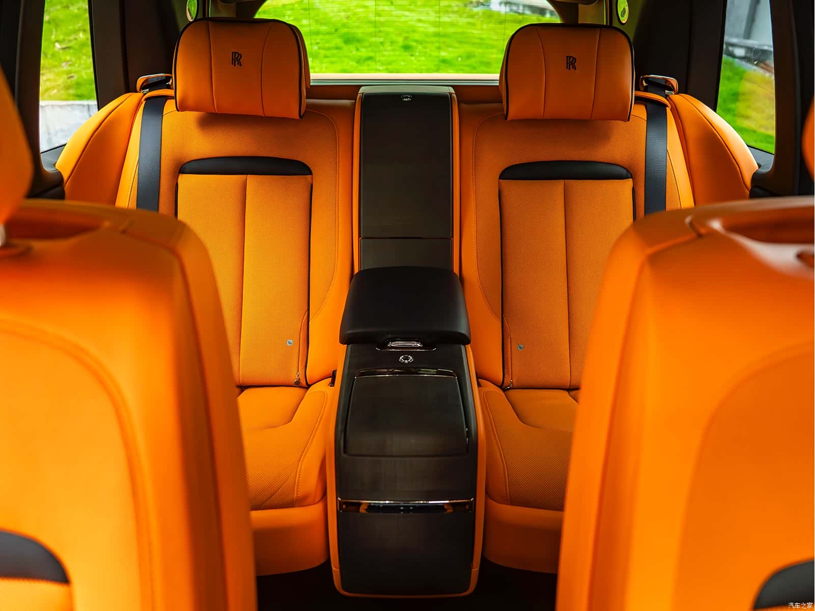 Rolls-Royce Cullinan, 2023 13