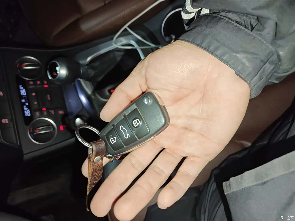 Audi Q3, 2018 12