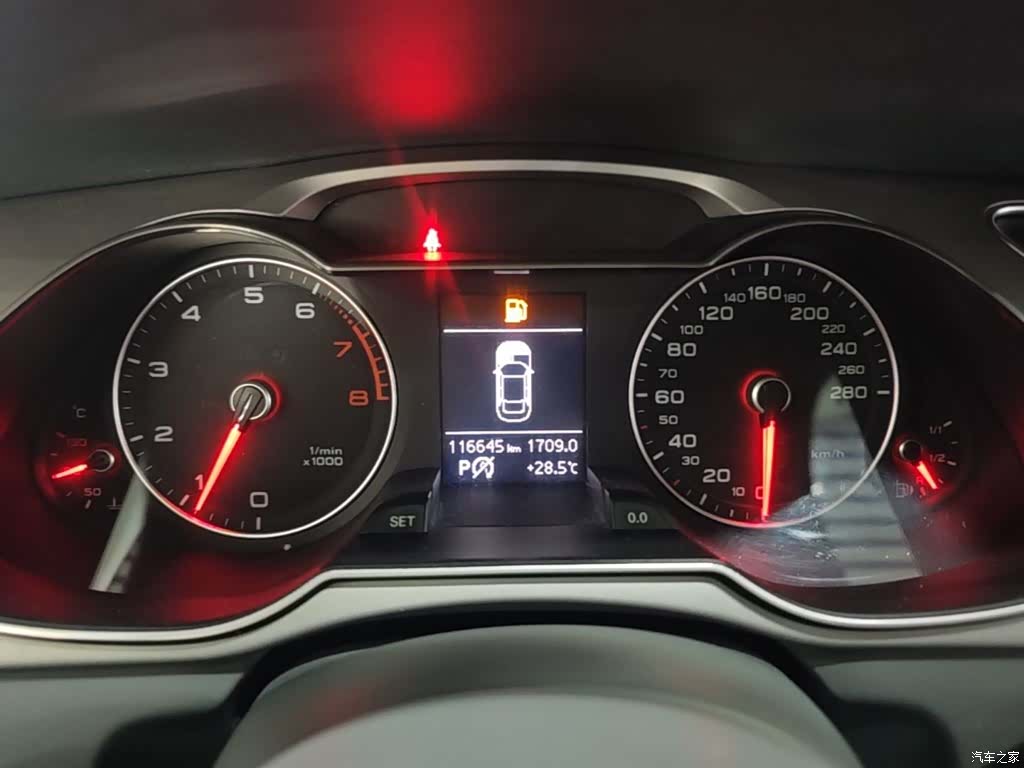 Audi A4L, 2016 12
