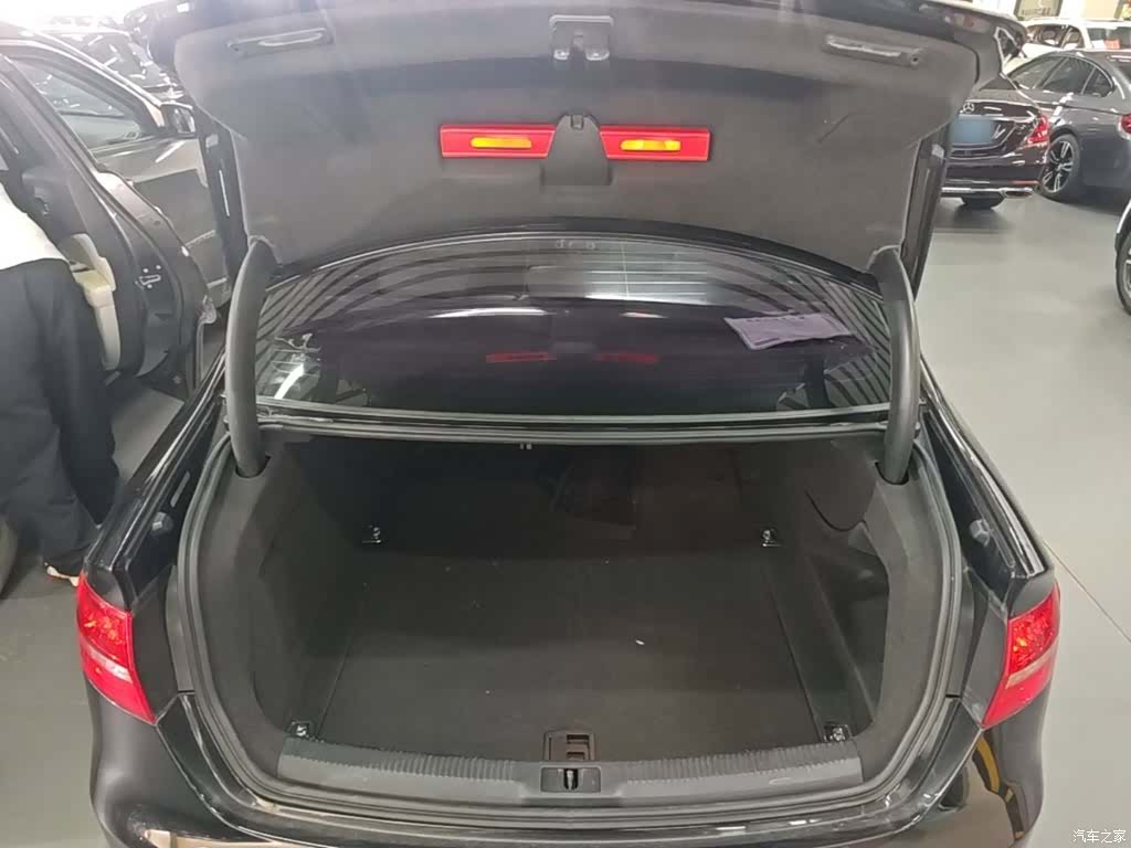Audi A4L, 2016 19