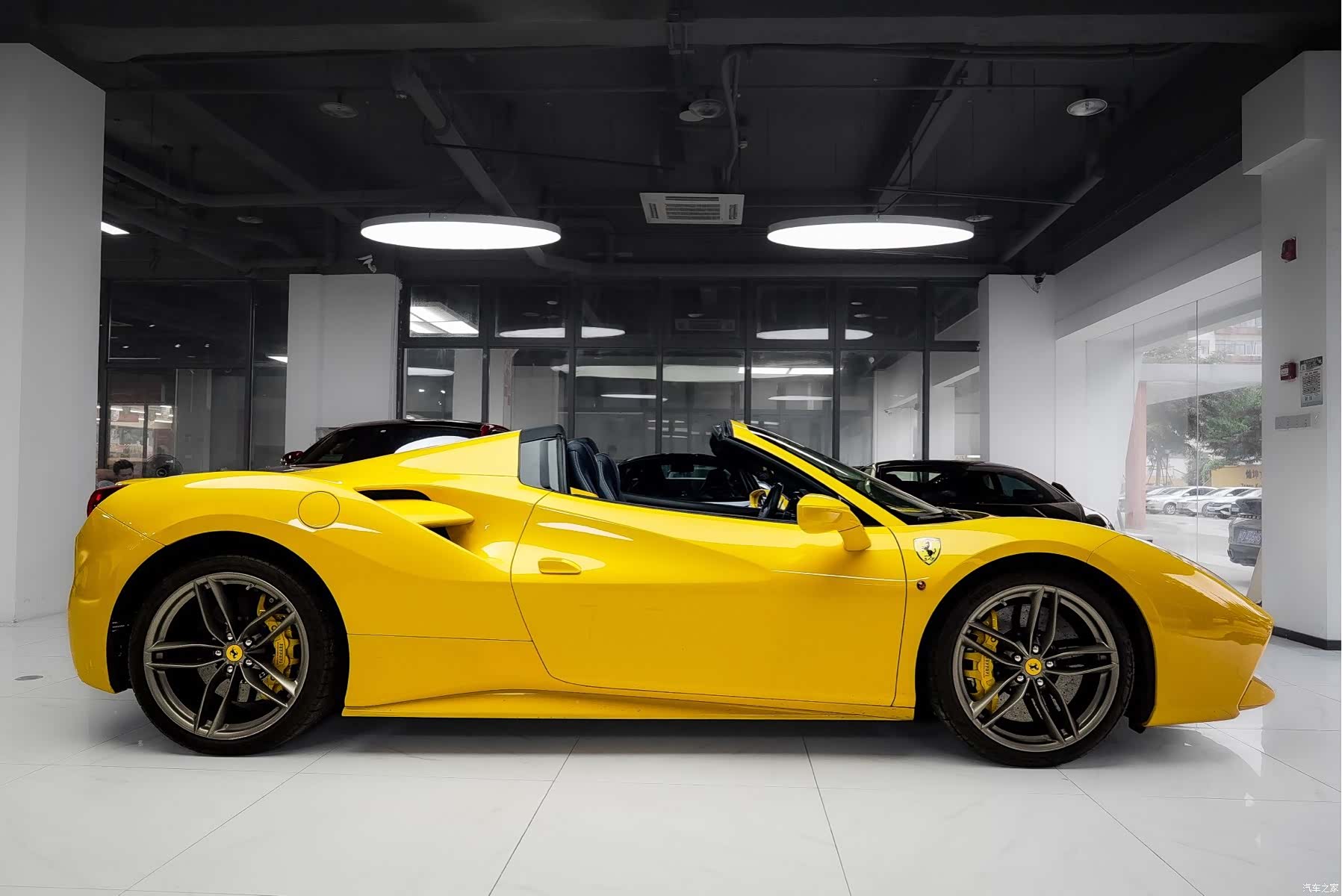 Ferrari 488, 2018 7