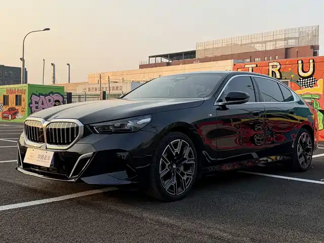 BMW 5 Series 2024 — купить из Китая под заказ