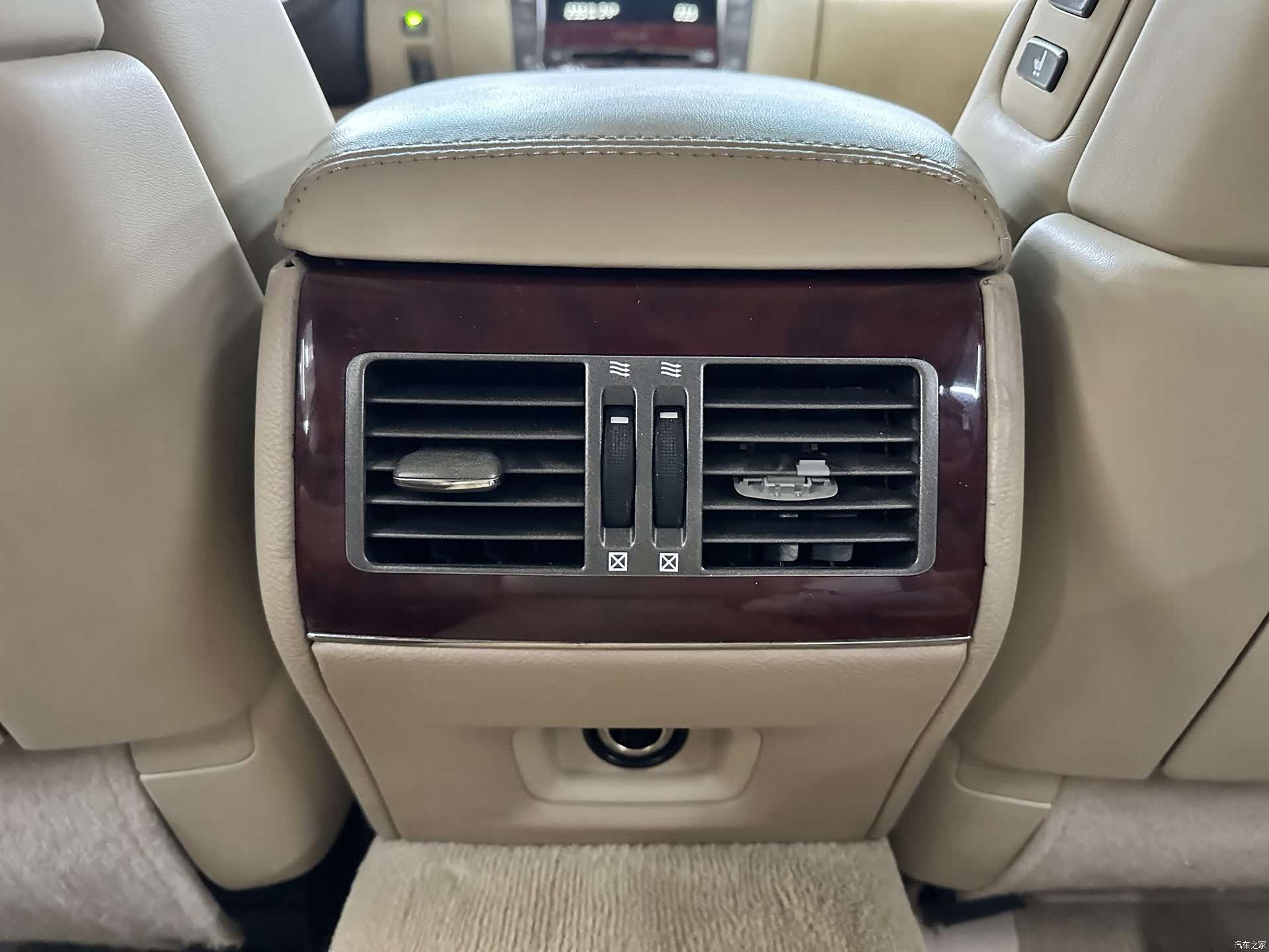 Lexus LS, 2007 7
